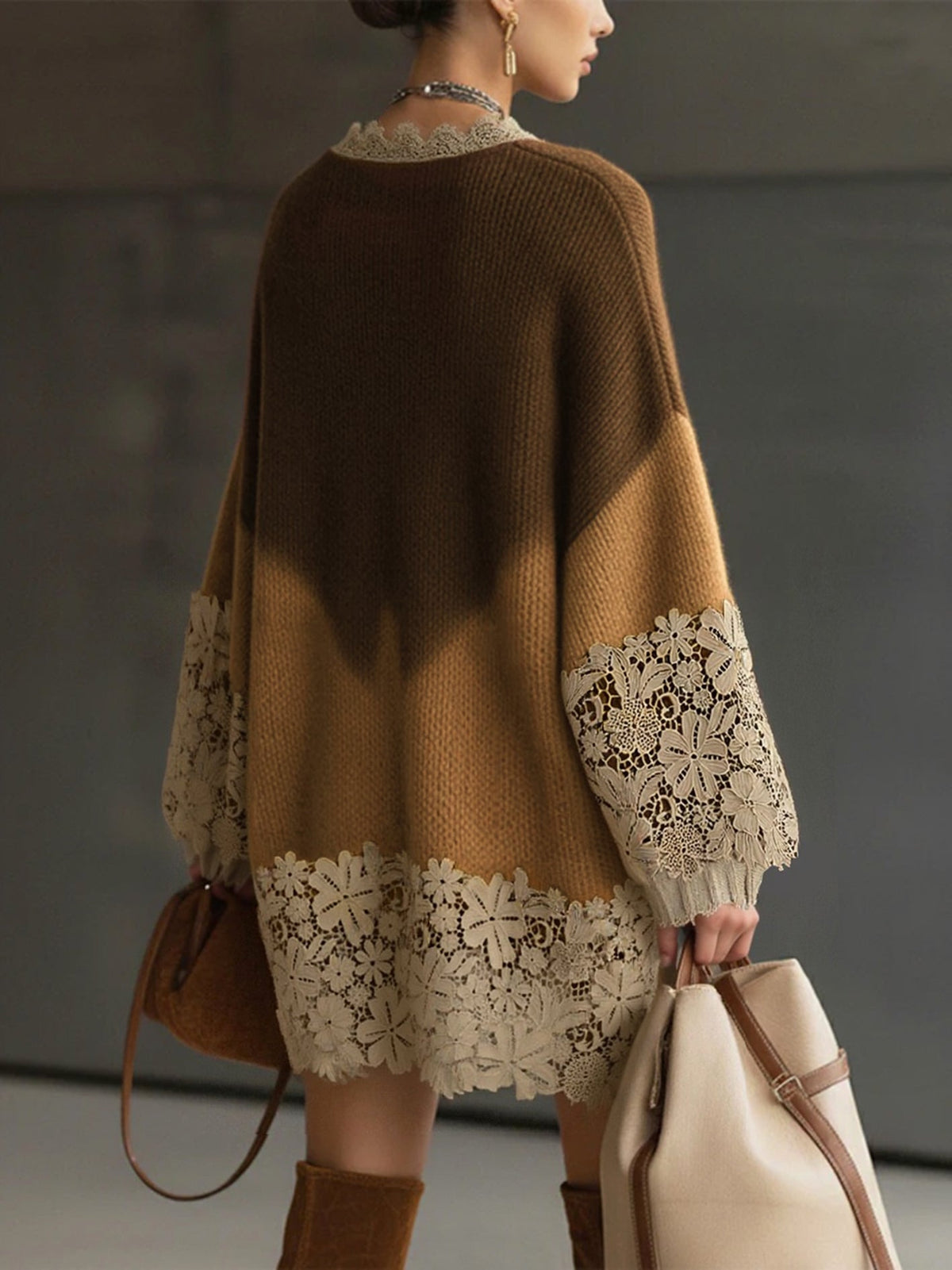Lotus | Mini abito oversize a maniche lunghe in maglia di pizzo, effetto ombré marrone