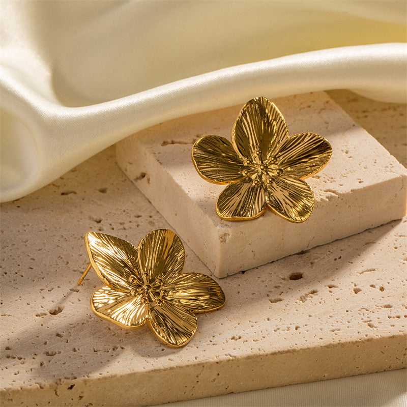 Lexi | Orecchini floreali placcati in oro fino
