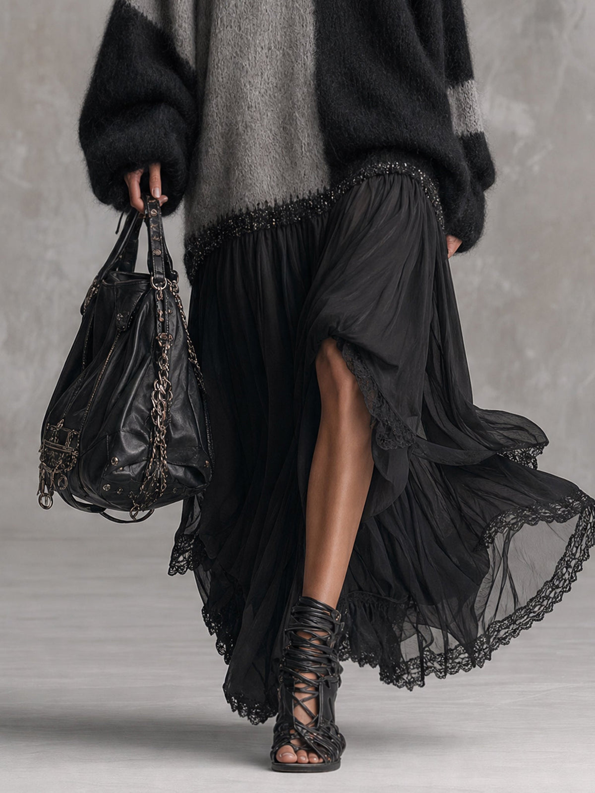 Capucine | Abito lungo oversize in maglia, effetto patchwork in mousseline nera e grigia