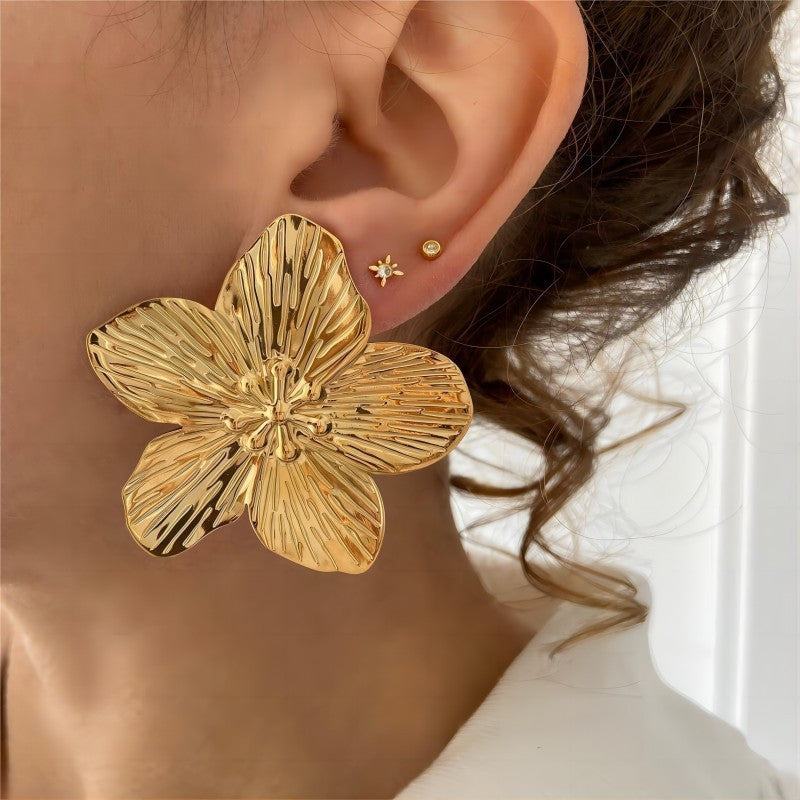 Lexi | Orecchini floreali placcati in oro fino