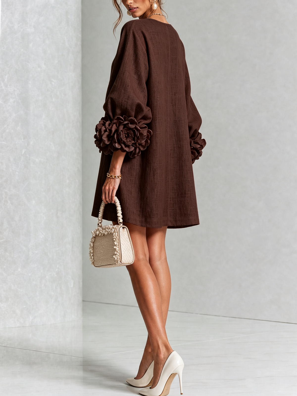 Bruna | Miniabito in misto lino con polsini rosa e marrone cioccolato